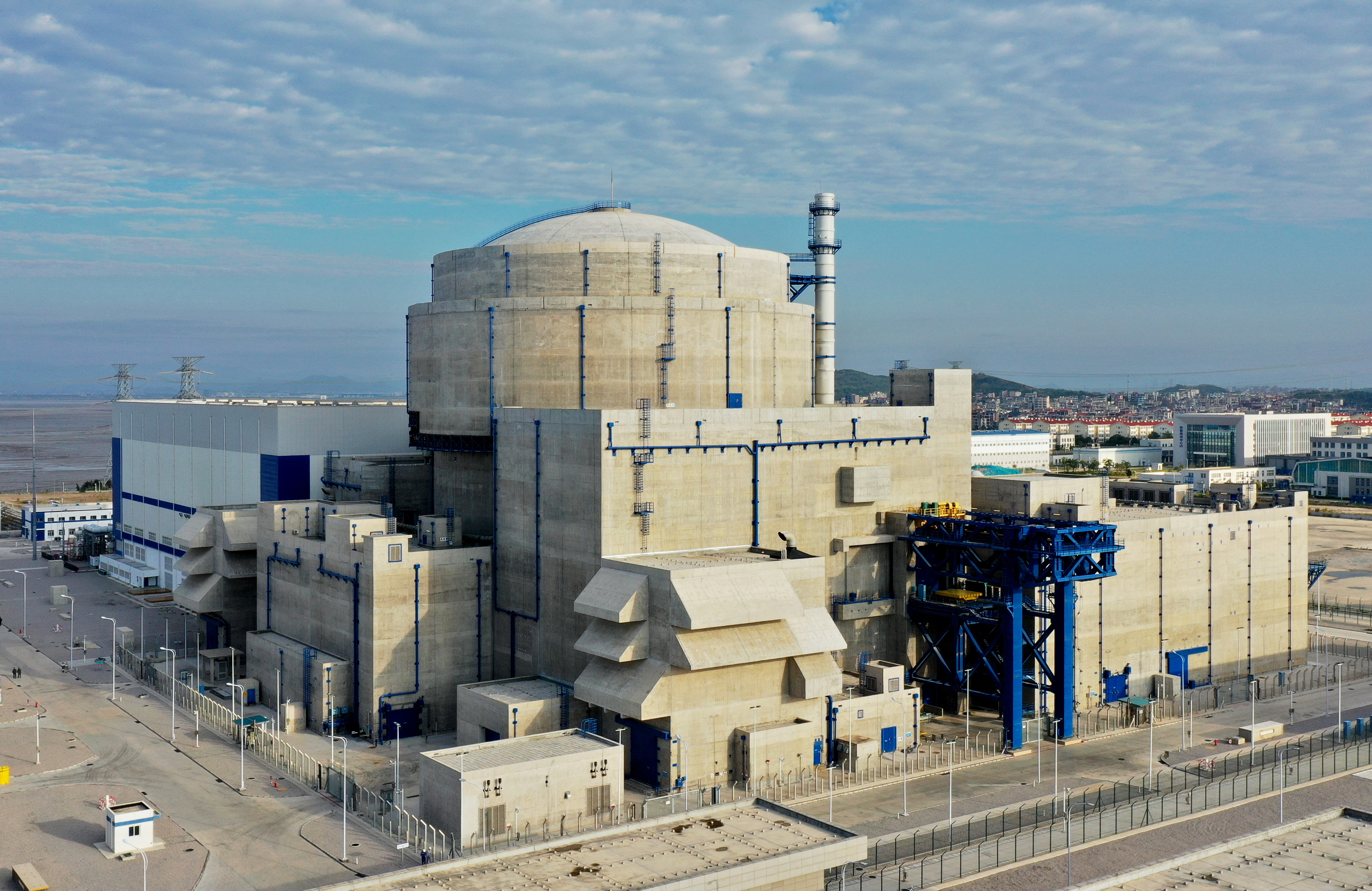 他们妄图以此举扼住中国发展的咽喉