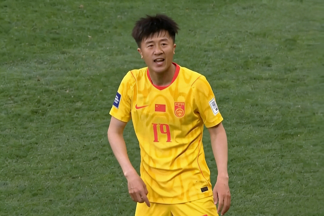 中国男足热身赛0-2负喀麦