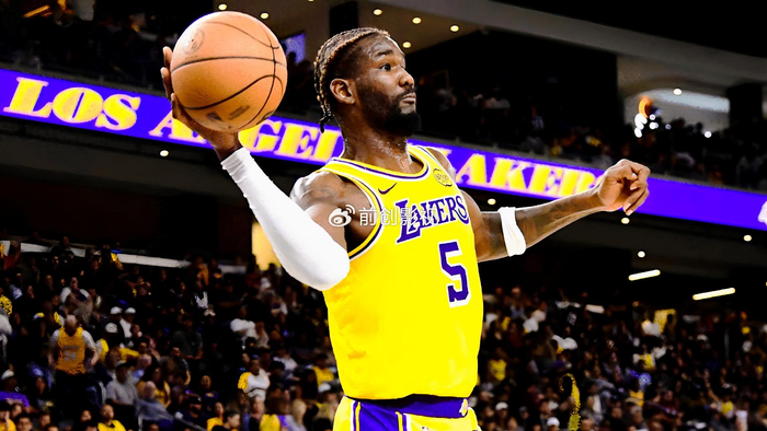 艾顿爆发助湖人取胜 詹姆斯复出难掩内线统治力