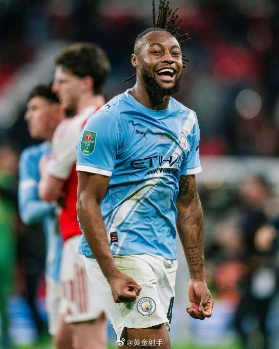 曼城前锋塞梅尼奥力挺哈兰德：全能中锋制造英