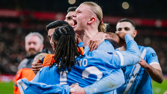 曼城前锋塞梅尼奥力挺哈兰德：全能中锋制造英