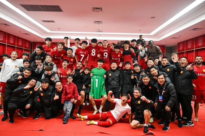 重庆铜梁龙首胜登顶积分榜 球市火爆票价争议暂